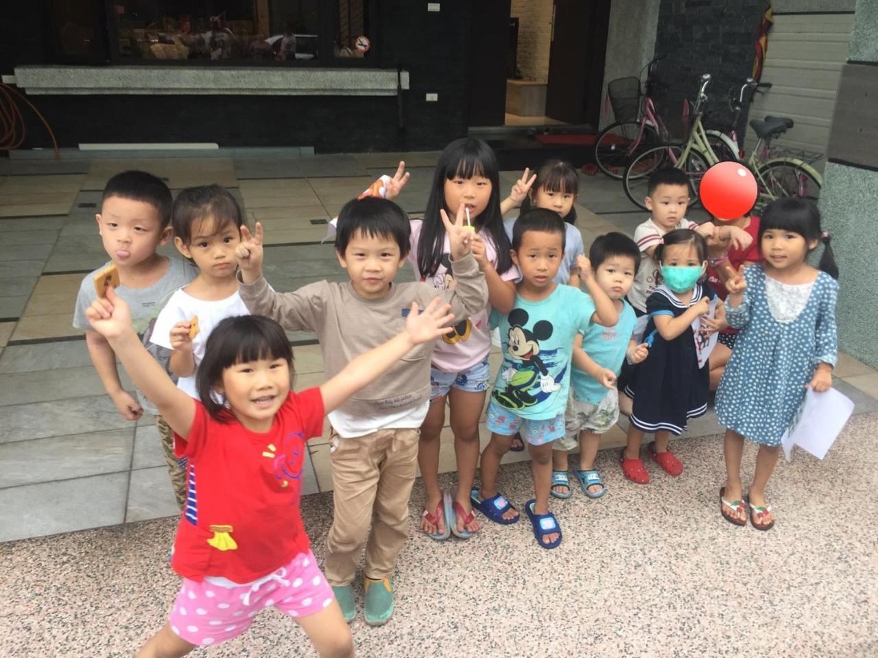 Childlike Innocence Homestay Hualien City Εξωτερικό φωτογραφία